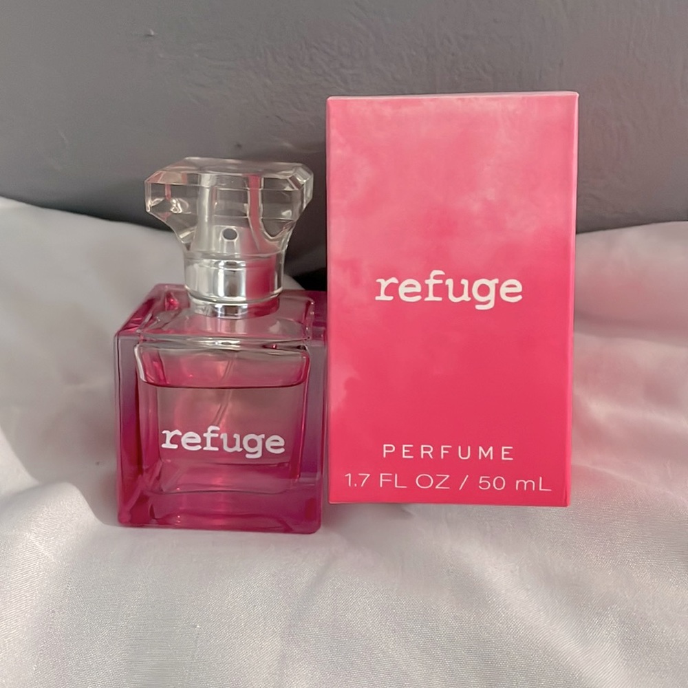 Pink refuge perfume